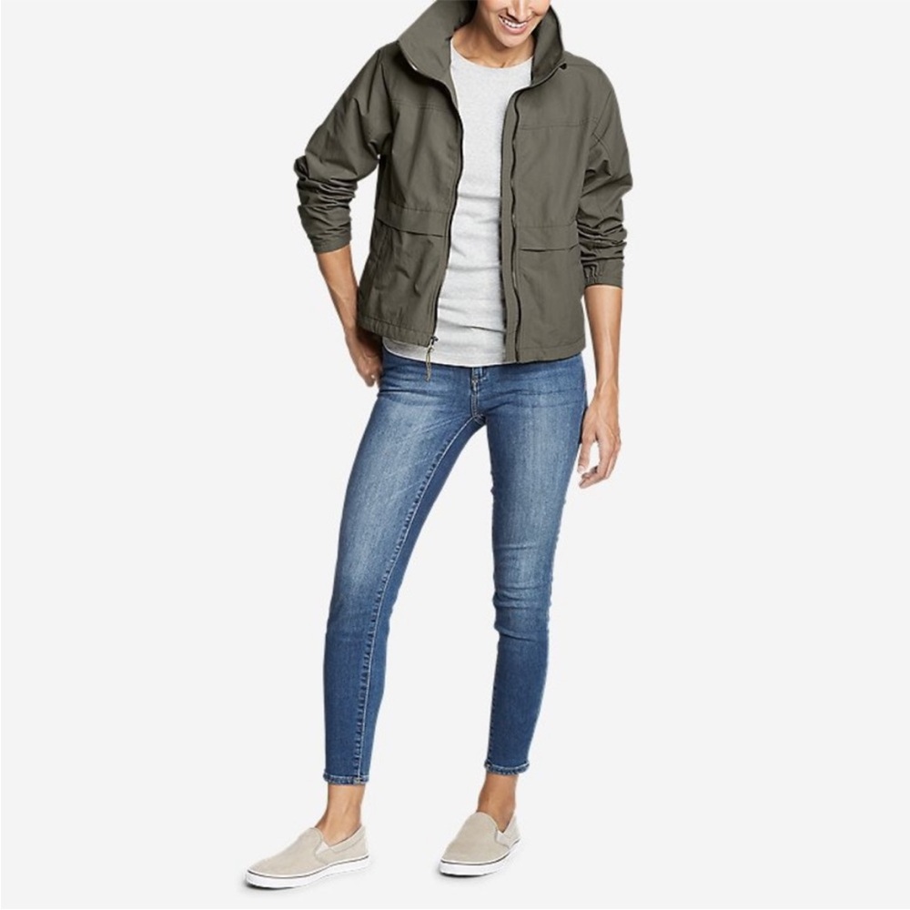 Eddie Bauer Women’s Ravenna Jacket, size L, water repellent